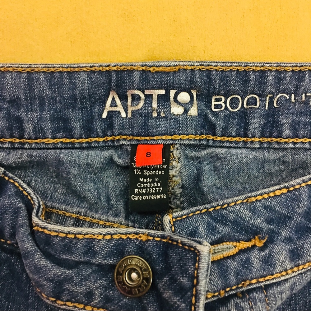 Blue jeans - Picture 2 of 3